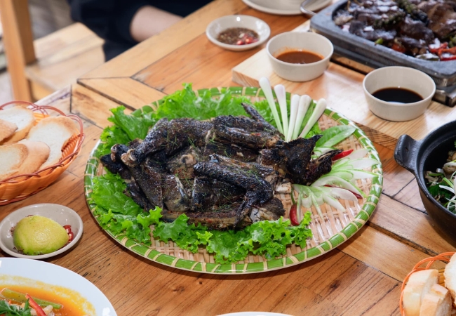 Đặc sản Gà đen Sapa có gì đặc biệt? 1 vouchersapa 2025 09 08T123929.125