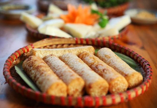 Cơm lam Sapa – hương vị núi rừng níu chân du khách