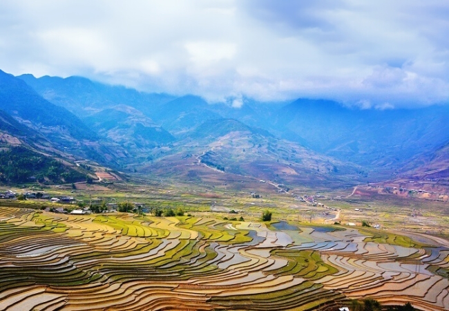 Ngắm Sapa mùa nước đổ tựa như thiên đường trần gian