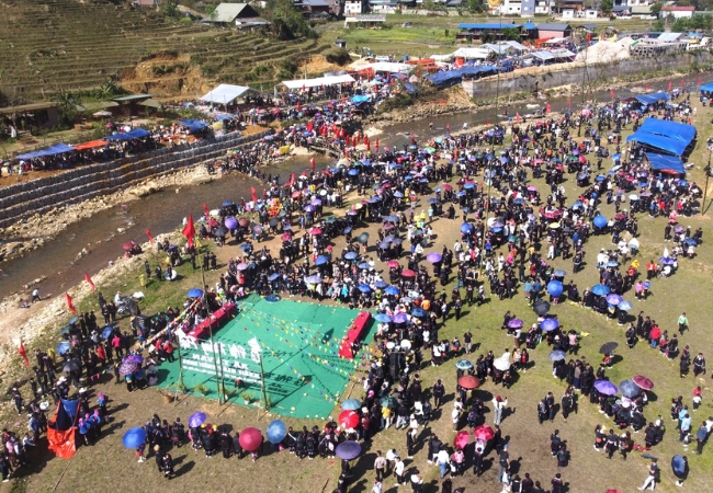 Lễ hội Roóng Poọc Sapa - Khúc ca mùa vụ từ thung lũng Mường Hoa 1 Lễ hội Roóng Poọc Sapa - Khúc ca mùa vụ từ thung lũng Mường Hoa