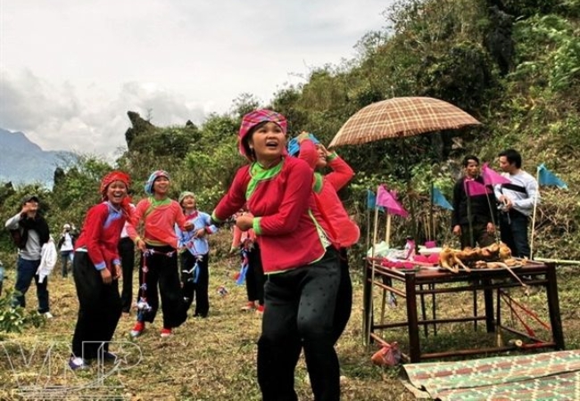 Lễ hội Roóng Poọc Sapa - Khúc ca mùa vụ từ thung lũng Mường Hoa 10 vouchersapa 2025 09 16T175547.765