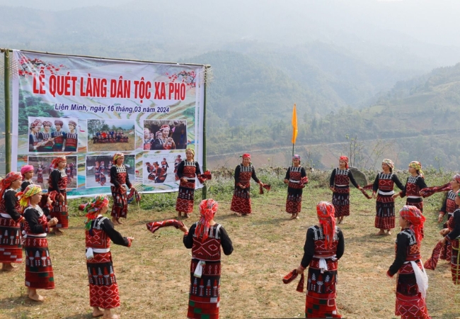 Lễ hội quét làng Sapa - tục lệ xua đi tà khí của người Xá Phó 4 vouchersapa 2025 09 18T200435.472