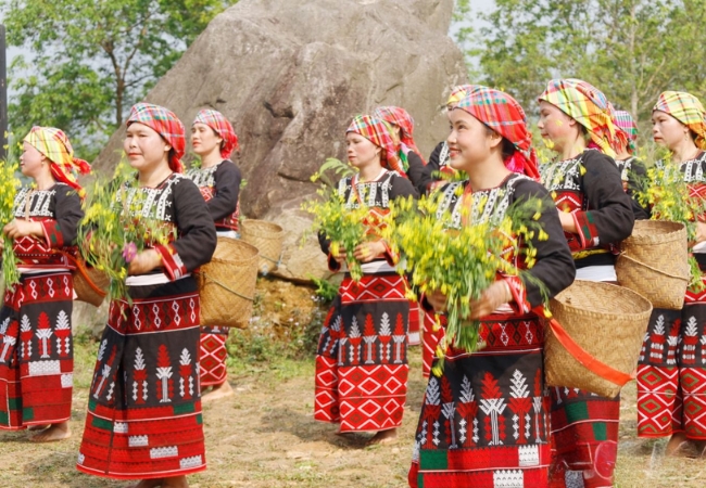 Lễ hội quét làng Sapa - tục lệ xua đi tà khí của người Xá Phó 7 vouchersapa 2025 09 18T200723.123