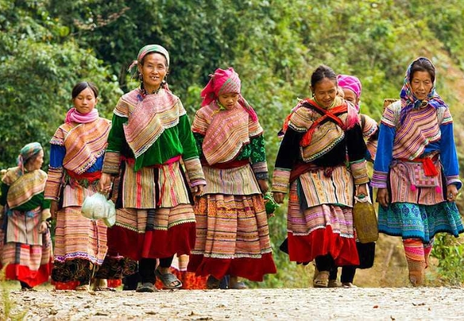 Những điều thú vị về người H'Mông Sapa 5 vouchersapa 2025 09 18T213510.334