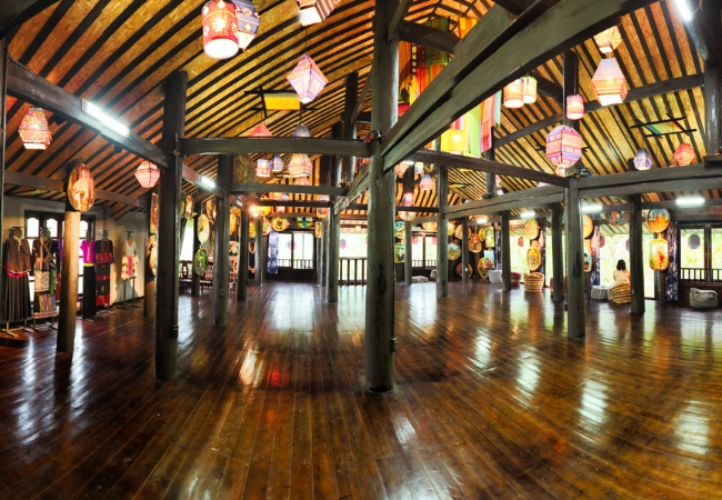 1 điểm check-in "đỉnh của chóp" làng mới thổ cẩm Lan Rừng Sapa